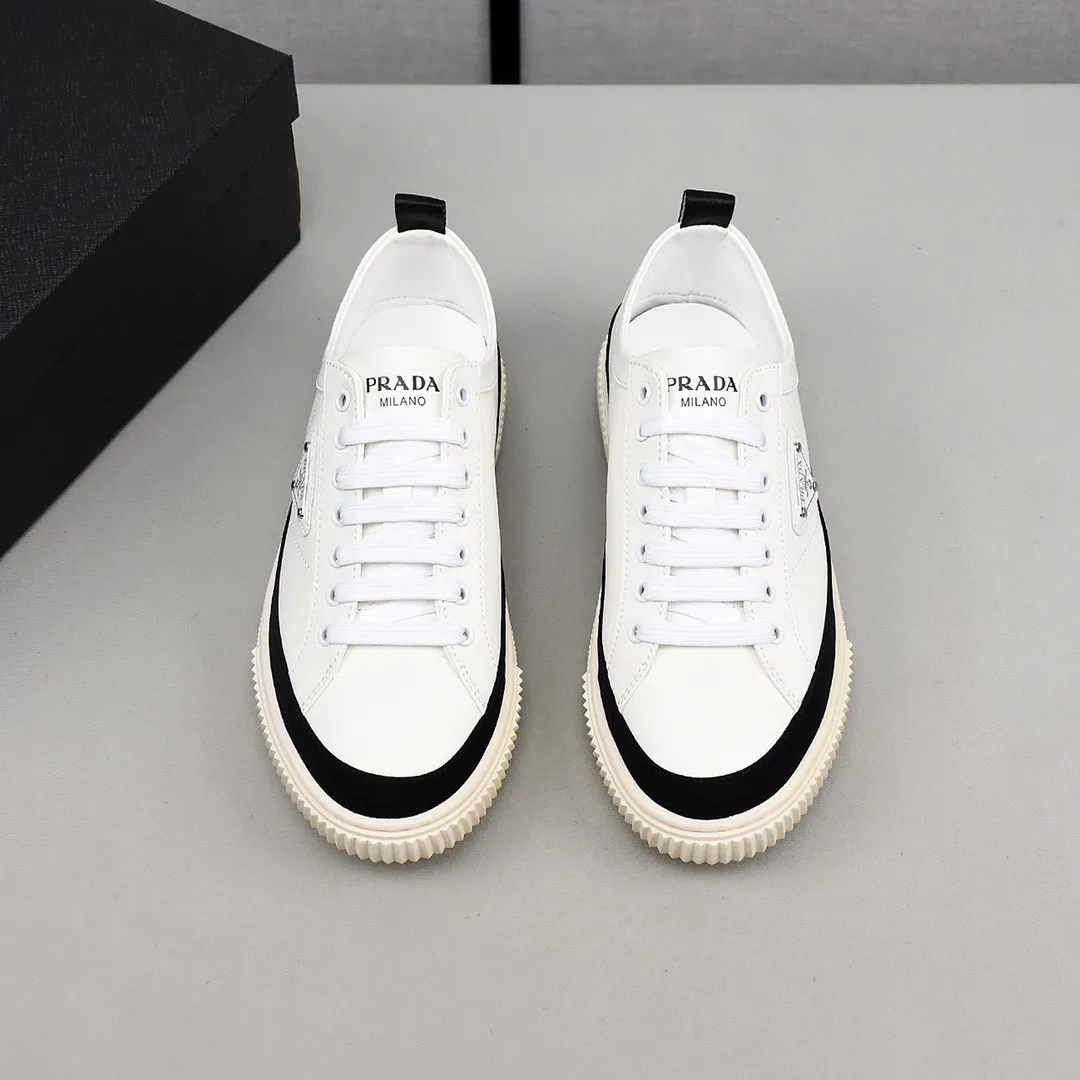 【PRADA】Men's shoes 💰400💰. Detonate the whole place! An international brand that is constantly innovating. This men's casual shoe is the original version. It is made of cowhide leather at a ratio of one to one at the store. It has leather feet and rubber non-slip outsole. It is breathable and comfortable. Quality speaks for itself. 👄38-44